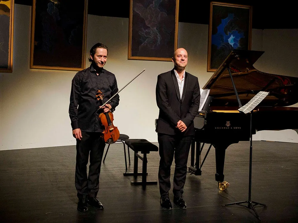 Eugen Tzikindeleanu & Julien Gernay