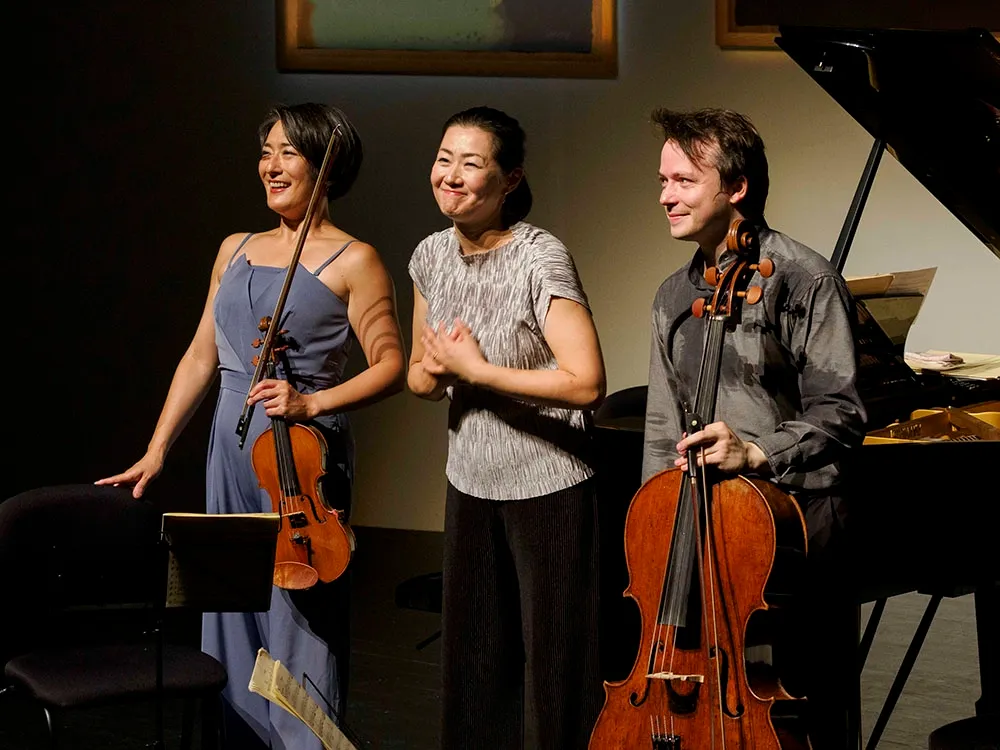 Akiko Yamamoto, Yan Levionnois & Ryoko Yano